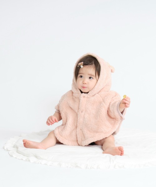 kids zoo(キッズズー)の「両面シープボアマント(ポンチョ・キッズ・ホワイト/ライトグレー/ベージュ/ピンク・S/M)」の4枚目の写真