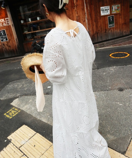 Brownie（ブラウニー）の「Brownie 体型カバー パンチングレースティアードワンピース＋キャミインナー（ワンピース・レディース・ブラック/グリーン/ホワイト・FREE）」の22枚目の写真