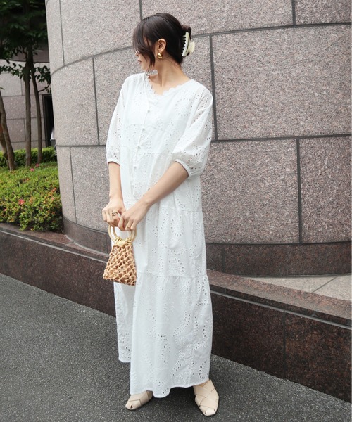 Brownie（ブラウニー）の「Brownie 体型カバー パンチングレースティアードワンピース＋キャミインナー（ワンピース・レディース・ブラック/グリーン/ホワイト・FREE）」の11枚目の写真