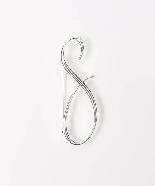 A part by（アパートバイ）の「イニシャルブローチ　163470（ブローチ/コサージュ・レディース・ホワイト/オフホワイト/ホワイト系その他2/ホワイト系その他3/ホワイト系その他4/ホワイト系その他5・FREE）」の14枚目の写真