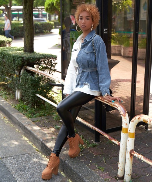 babyShoop（ベイビーシュープ）の「デニム切り替えシャツ（シャツ/ブラウス・レディース・ブラック/ホワイト・FREE）」の6枚目の写真