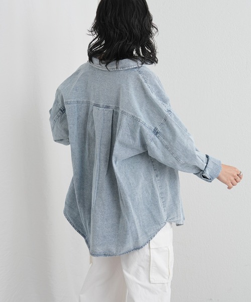 COLONY 2139（コロニートゥーワンスリーナイン）の「デニムシャツ（シャツ/ブラウス・レディース・ネイビー/ブルー・FREE）」の13枚目の写真