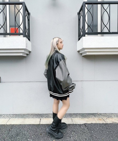 Figments（フィグメンツ）の「合皮オーバースタジャン（スタジャン