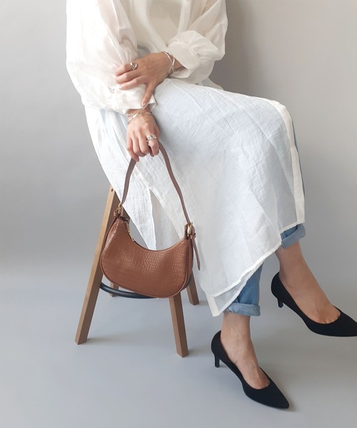 thank U more(サンキューモア)の「レザー ラウンドカット ショルダーバッグ(ショルダーバッグ・レディース・ブラック/ブラウン・FREE)」の13枚目の写真