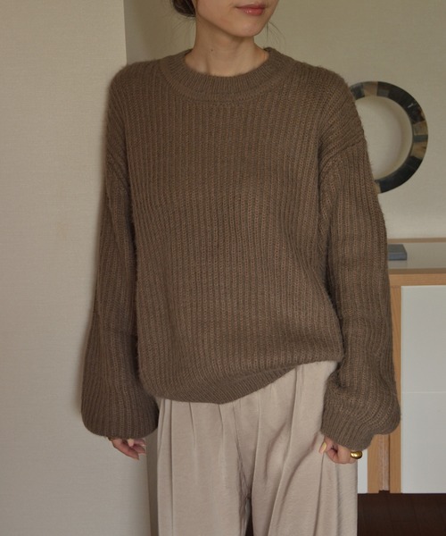 Mela(メラ)の「fluffy knit po(ニット/セーター・レディース・ブラウン/ベビーピンク/マスタード/ブルー・M/S/L)」の1枚目の写真