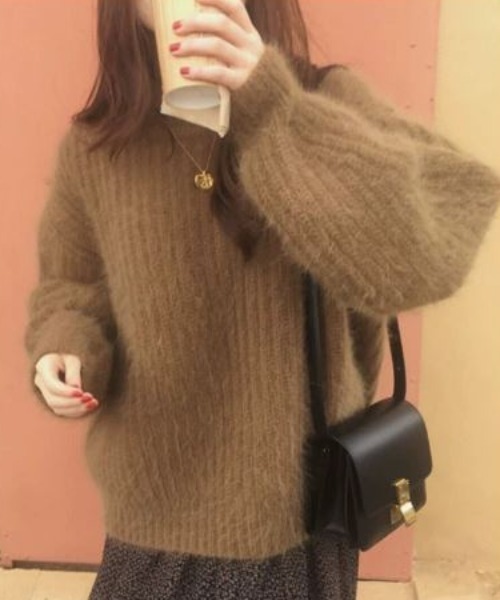 Mela(メラ)の「fluffy knit po(ニット/セーター・レディース・ブラウン/ベビーピンク/マスタード/ブルー・M/S/L)」の9枚目の写真