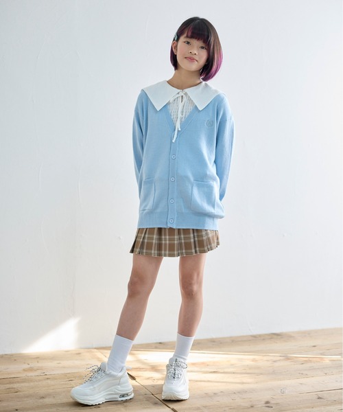 repipi armario(レピピ アルマリオ)の「【repipi armario / レピピアルマリオ】キッズカラーカーディガン ニット セーター Vネック ポケット付き 制服 学校(ニット/セーター・キッズ・ライトイエロー/ブラウン/オフホワイト/サックスブルー/パープル・170/160/150/140)」の12枚目の写真