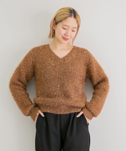 iI（アイ）の「iI　glitter v neck pullover（ニット/セーター・レディース・ブラック系その他/ピンク系その他/キャメル/ミント・FREE）」の3枚目の写真