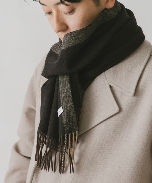 URBAN RESEARCH DOORS(アーバンリサーチドアーズ)の「LIFE STYLE TAILOR サイドラインウールマフラー(マフラー・メンズ・ネイビー/ブラウン/ブラック/オリーブ・-)」の9枚目の写真