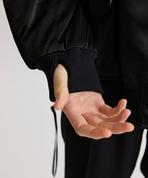 UNITED TOKYO（ユナイテッドトウキョウ）の「2wayウェーブブロッキングオーバーMAー1（MA-1・メンズ・ブラック/グレー・1/2）」の16枚目の写真