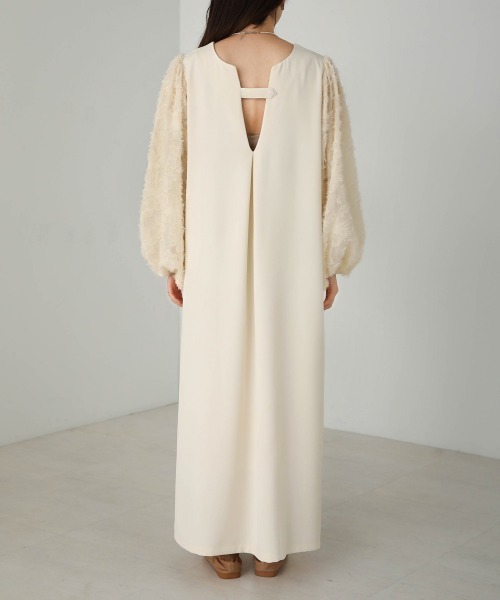 Bab(バブ)の「ボリュームスリーブ2WAYワンピース(ワンピース・レディース・ブラック/アイボリー・M)」の14枚目の写真