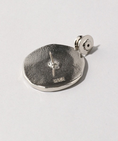 HARE（ハレ）の「メタルブローチ(HARE)（ブローチ/コサージュ・メンズ・シルバー・FREE）」の5枚目の写真