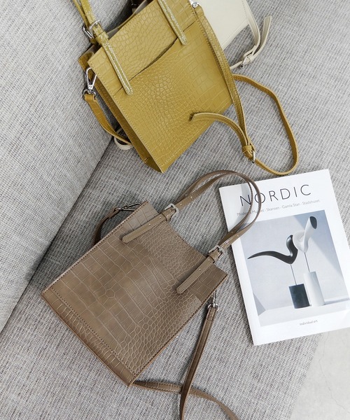 minia（ミニア）の「ベルテッドハンドルミニバッグ（トートバッグ・レディース・イエロー/ピンク/アイボリー/モカ・FREE）」の8枚目の写真