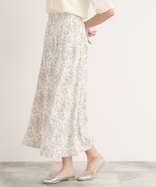 Cutie Blonde（キューティーブロンド）の「◆花柄フレアスカート（スカート・レディース・ベージュ系その他2/ブラック系/ホワイト系その他6/アイボリー系・00）」の5枚目の写真