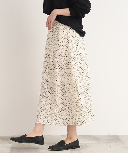 Cutie Blonde（キューティーブロンド）の「◆花柄フレアスカート（スカート・レディース・ベージュ系その他2/ブラック系/ホワイト系その他6/アイボリー系・00）」の15枚目の写真