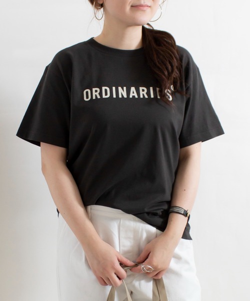 ALL ORDINARIES(オールオーディナリーズ)の「ALL ORDINARIES ストレートロゴT 2023(Tシャツ/カットソー・レディース・ホワイト/サックスブルー/イエロー/ネイビー/スミクロ・XS/S/M/L/XL)」の2枚目の写真
