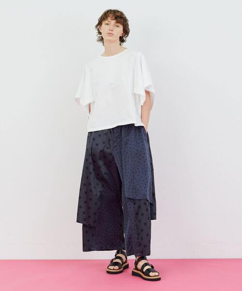 FRAPBOIS（フラボア）の「スクエアースリーブ カットソー（Tシャツ/カットソー・レディース・ブラック/ホワイト・1）」の4枚目の写真