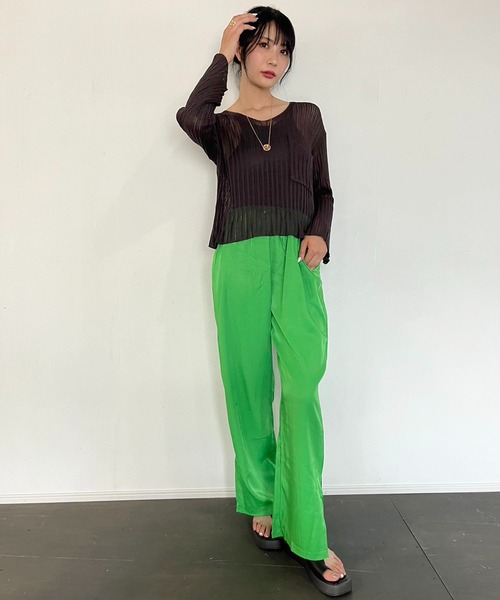 Jewelobe（ジュエローブ）の「グロシービビッドリラックスパンツ（その他パンツ・レディース・ブラック/ブルー/グリーン/パープル/マスタード・FREE）」の8枚目の写真
