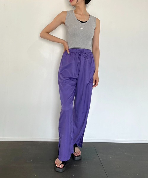 Jewelobe（ジュエローブ）の「グロシービビッドリラックスパンツ（その他パンツ・レディース・ブラック/ブルー/グリーン/パープル/マスタード・FREE）」の13枚目の写真