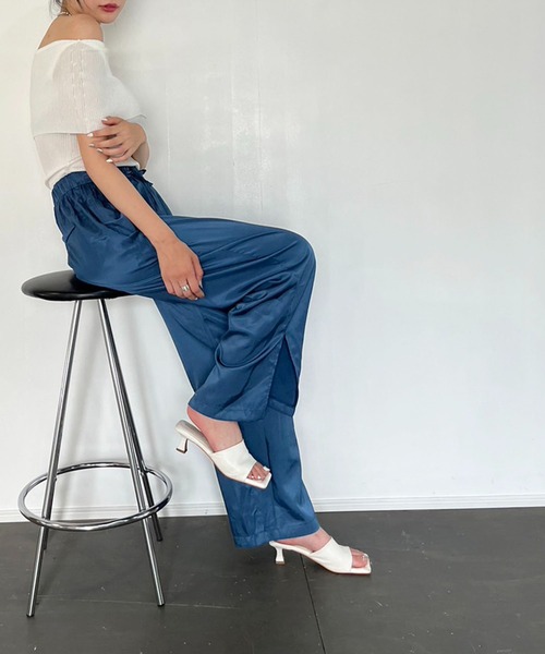 Jewelobe（ジュエローブ）の「グロシービビッドリラックスパンツ（その他パンツ・レディース・ブラック/ブルー/グリーン/パープル/マスタード・FREE）」の15枚目の写真