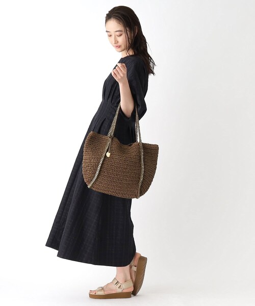 OPAQUE.CLIP（オペークドットクリップ）の「◆フリルかぎ針あみバッグ【A4収納可/軽量】（トートバッグ・レディース・ブラック/ブラウン系・00）」の14枚目の写真