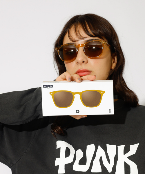 IZIPIZI（イジピジ）の「IZIPIZI/イジピジ　SUN #E / ウェリントン型（サングラス・メンズ・ブラック/ネイビー/カーキ/ピンク/イエロー/その他1/その他2/その他3/シルバー/その他4/ゴールド・フリー）」の22枚目の写真