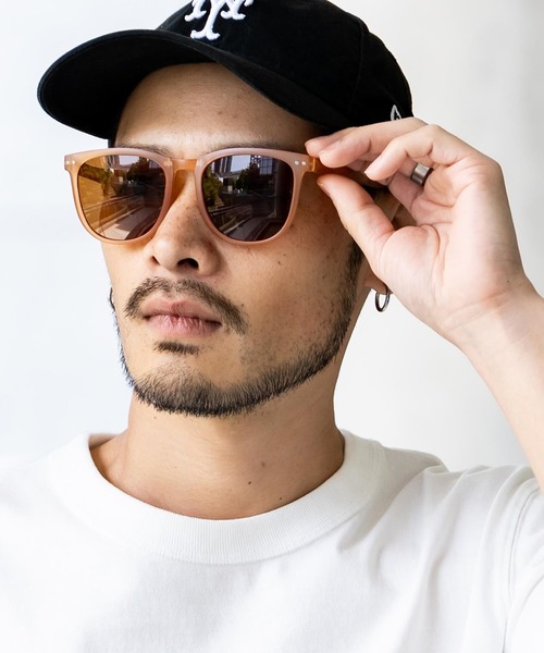 Rocky Monroe（ロッキーモンロー）の「ウェリントン型UVカット折りたたみサングラス（サングラス・メンズ・ピンク/ブラウン/イエロー/ブラック/ライトピンク・FREE）」の5枚目の写真