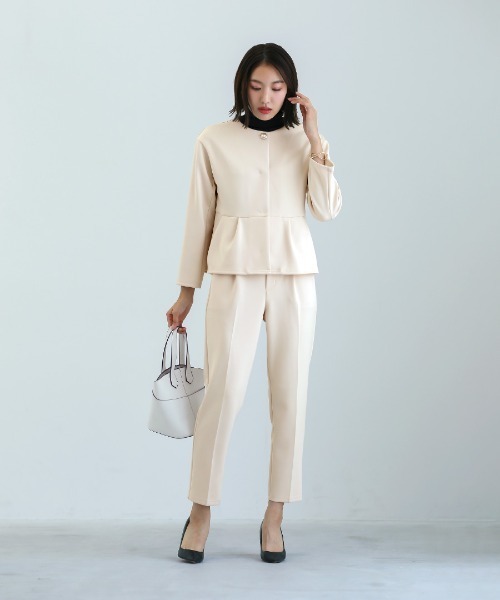 Emilyan（エミリアン）の「更に快適になって登場！無敵のパンツ【洗濯機OK♪UVカット！全方位ストレッチ♪軽い着心地♪】ハイストレッチダンボールニット・タックテーパードパンツ（スーツパンツ・レディース・ネイビー/ブラック/ライトベージュ/グレイッシュベージュ・S/M/L）」の14枚目の写真