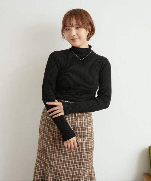 RETRO GIRL（レトロガール）の「リブタートルニット（ニット/セーター・レディース・ブラック/ブルー/オレンジ/ブラウン/ホワイト/グリーン・FREE）」の7枚目の写真