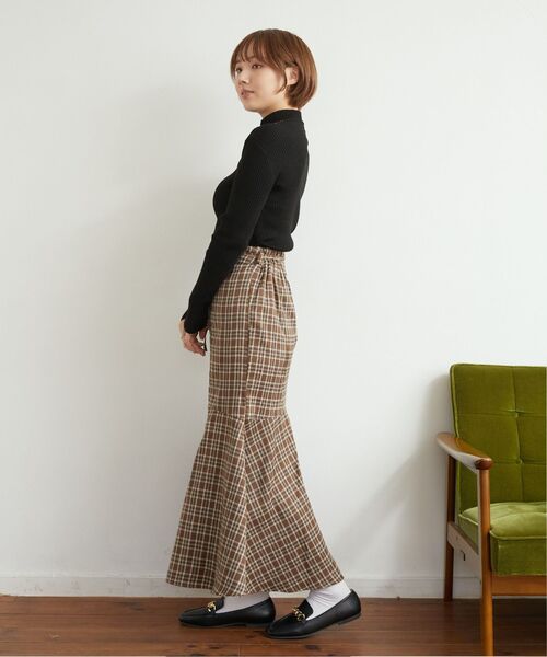 RETRO GIRL（レトロガール）の「リブタートルニット（ニット/セーター・レディース・ブラック/ブルー/オレンジ/ブラウン/ホワイト/グリーン・FREE）」の11枚目の写真