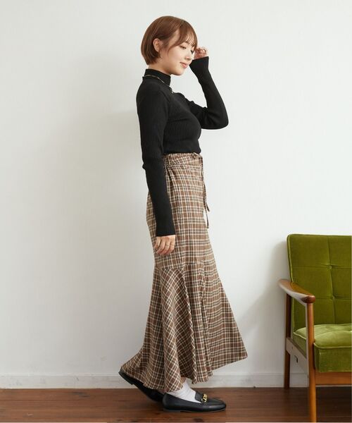 RETRO GIRL（レトロガール）の「リブタートルニット（ニット/セーター・レディース・ブラック/ブルー/オレンジ/ブラウン/ホワイト/グリーン・FREE）」の12枚目の写真