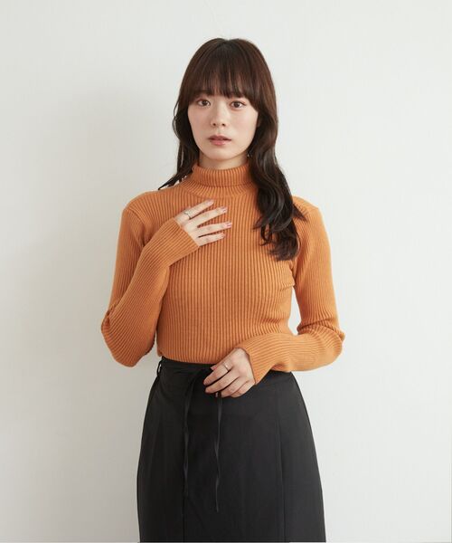 RETRO GIRL（レトロガール）の「リブタートルニット（ニット/セーター・レディース・ブラック/ブルー/オレンジ/ブラウン/ホワイト/グリーン・FREE）」の14枚目の写真