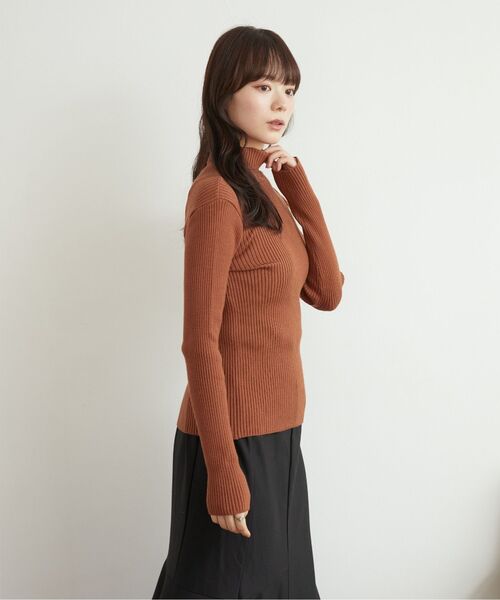 RETRO GIRL（レトロガール）の「リブタートルニット（ニット/セーター・レディース・ブラック/ブルー/オレンジ/ブラウン/ホワイト/グリーン・FREE）」の22枚目の写真