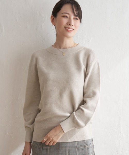 ikka(イッカ)の「ガータークルーネックプルオーバー(ニット/セーター・レディース・グリーン/オレンジ/ベージュ/ブルー/ブラック・S/M/L)」の22枚目の写真