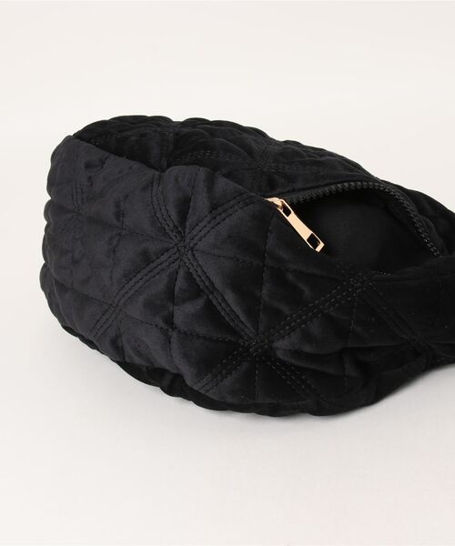flower（フラワー）の「キルティングベロアバッグ（ショルダーバッグ・レディース・ブラック/ベージュ・FREE）」の4枚目の写真