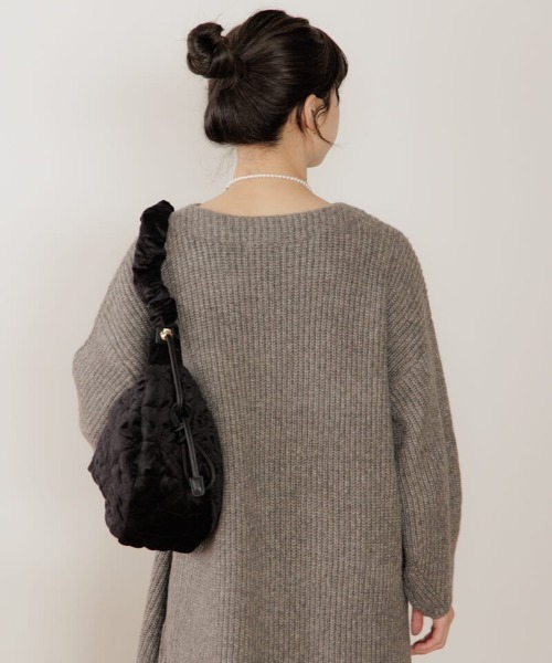 flower（フラワー）の「キルティングベロアバッグ（ショルダーバッグ・レディース・ブラック/ベージュ・FREE）」の15枚目の写真