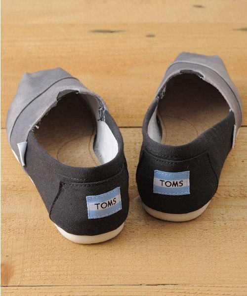 I.D.E.A international（イデアインターナショナル）の「《TOMS （トムス）》 S.CLASSICS_CV（スニーカー・レディース・ブラック/グリーン・24.5cm/22.5cm/23.5cm）」の7枚目の写真