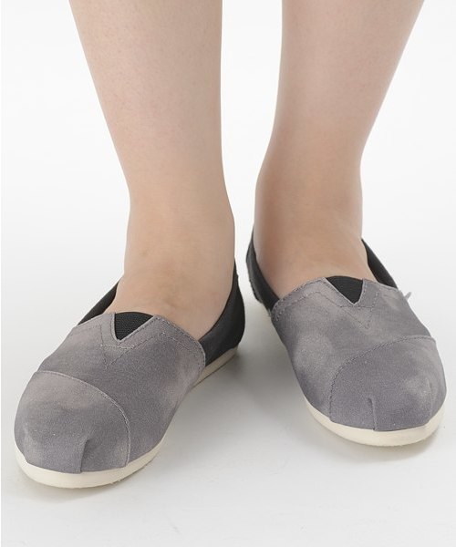I.D.E.A international（イデアインターナショナル）の「《TOMS （トムス）》 S.CLASSICS_CV（スニーカー・レディース・ブラック/グリーン・24.5cm/22.5cm/23.5cm）」の9枚目の写真