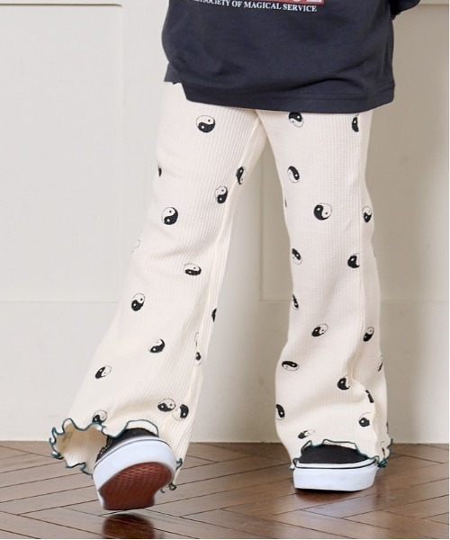 HOGAN RANCH WEAR（ホーガンランチウエア）の「ワッフルメローフレアーパンツ（80～150cm）（その他パンツ・キッズ・ベージュ/オフホワイト/ブラック・100/110/120/130/140/150/80/90）」の2枚目の写真