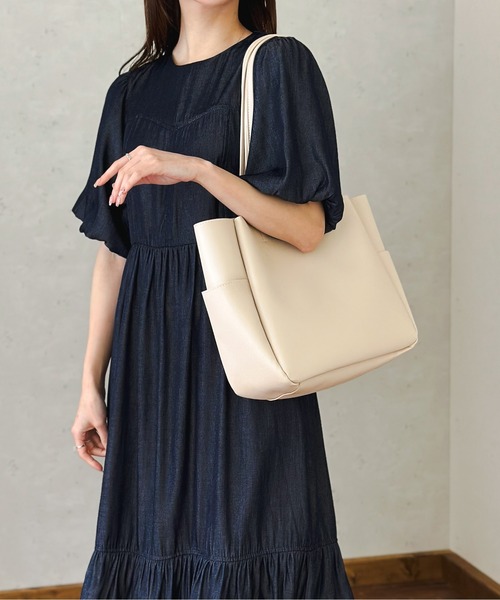 Per sist ence(パーシエンス)の「軽量ふっくらA4トートバッグ(トートバッグ・レディース・シルバー/グレー/スモークピンク/ブラック/アイボリー/グレイッシュベージュ・FREE)」の19枚目の写真