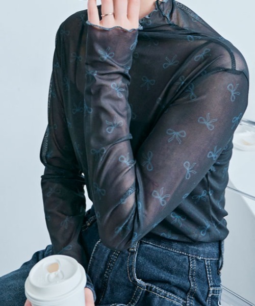 kirakiraShop（キラキラショップ）の「上品な透け感がかわいい。シアー メッシュ ハイネック トップス シアートップス レイヤードトップス ドット 長袖（Tシャツ/カットソー・レディース・ブラック/クリーム/グリーン系/グレー/ホワイト系/ブラック系1/オフホワイト/ブラック系2/カーキ/ブルー系/ライトパープル/イエロー系/ブラウン/ブラック系3/ホワイト系1/ブラック系4/ホワイト系2/ホワイト系3/ブラック系5/ブラック系6/ブルー系1/ブルー系2/ピンク・XL/L/M）」の11枚目の写真