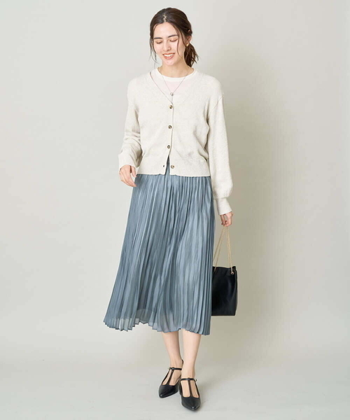 a.v.v（アーヴェヴェ）の「Tストラップパンプス（パンプス・レディース・ブラック・22.5/23.5/24.5）」の6枚目の写真