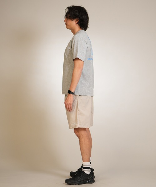 THE NORTH FACE(ザノースフェイス)の「THE NORTH FACE ザ・ノース・フェイス 半袖 Tシャツ ショートスリーブバンダナスクエアロゴティー NT32446(Tシャツ/カットソー・メンズ・ブラック/グレー/グレイッシュブルー/ホワイト/スモークグレー/ブラック×ブラック/ホワイト×ブラック/ネイビー/ダークパープル/グレー×サックスブルー・XL/L/M/S/XXL)」の21枚目の写真