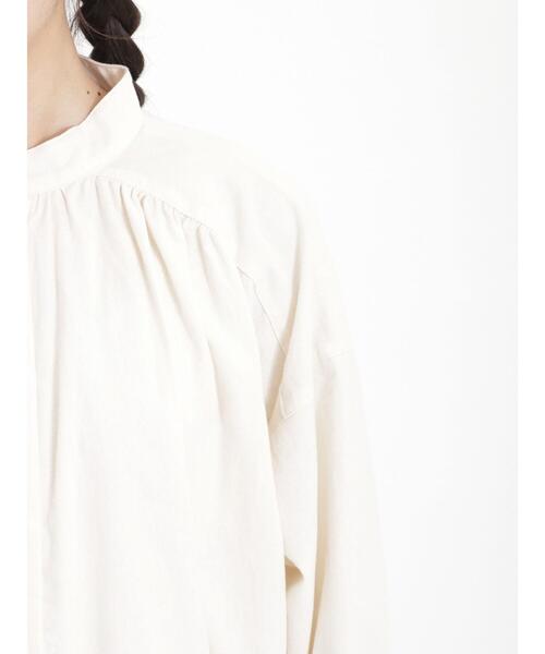 Samansa Mos2(サマンサ モスモス)の「スタンドネックギャザーチュニック(チュニック・レディース・オフホワイト/ブルー/グリーン/ネイビー・F)」の13枚目の写真