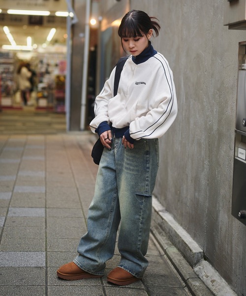 SPINNS（スピンズ）の「Wジップワンポイント刺繍 ワッフル素材ラインジャージ（ジャージ・レディース・チャコール/オートミール/アイボリー・ONESIZE）」の15枚目の写真