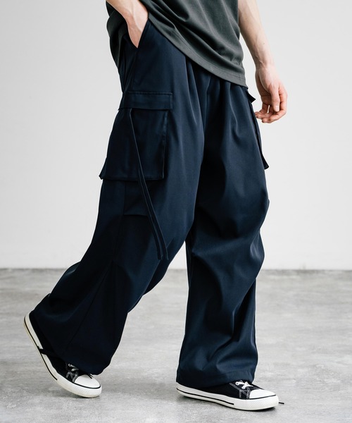 Rocky Monroe(ロッキーモンロー)の「パラシュートワイドカーゴパンツ(カーゴパンツ・メンズ・ブラック/カーキ/アイボリー/チャコール/ネイビー・M/L/XL)」の5枚目の写真