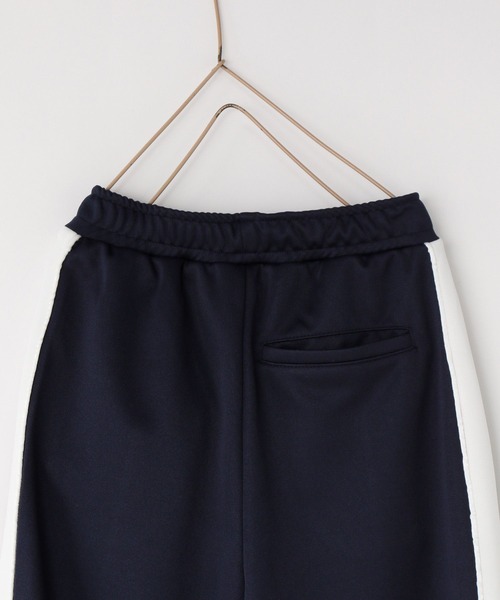 LOWRYS FARM（ローリーズファーム）の「ＭＬＢトラックパンツ　 106016（スウェットパンツ・キッズ・グリーン/レッド/ネイビー/アイボリー・120cm/140cm/150cm/130cm/110cm）」の7枚目の写真