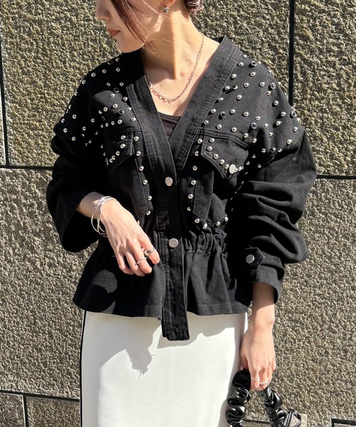 ISOOK（アイスー）の「【ISOOK / アイスー】スタッズデザインデニムジャケット / ストーン ビジュー ペプラム フレア Gジャン ノーカラージャケット ショート丈 ZOZOTOWN限定（デニムジャケット・レディース・ブルー/ブラック・FREE）」の10枚目の写真