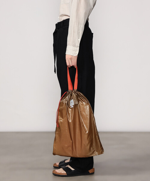 Epperson Mountaineering(エパーソンマウンテニアリング)の「EPPERSON MOUNTAINEERING | パッカブルトートバッグ(トートバッグ・レディース・ブラウン・ONE)」の9枚目の写真