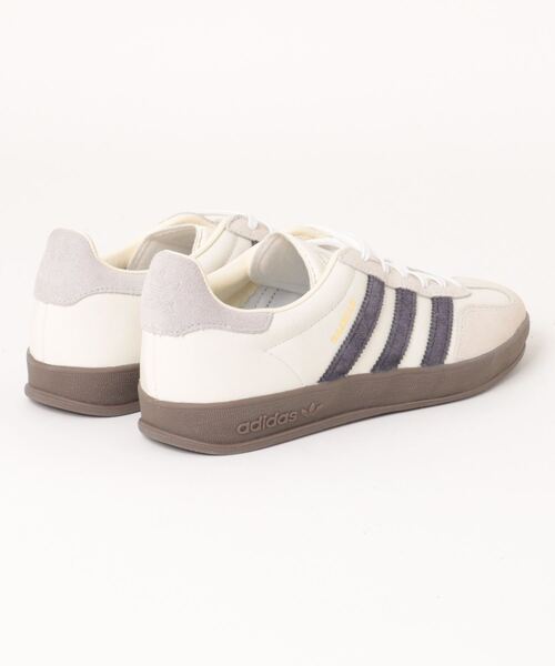 adidas Originals(アディダスオリジナルス)の「【adidas Originals for emmi】GAZELLE INDOOR EMMI(スニーカー・レディース・オフホワイト・22.5cm/23cm/23.5cm/24cm/24.5cm/25cm/25.5cm/26.5cm/27cm/27.5cm/28cm/28.5cm)」の3枚目の写真